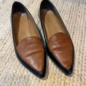 Everlane Womens Black / Cognac The Modern Point Flat Loafer